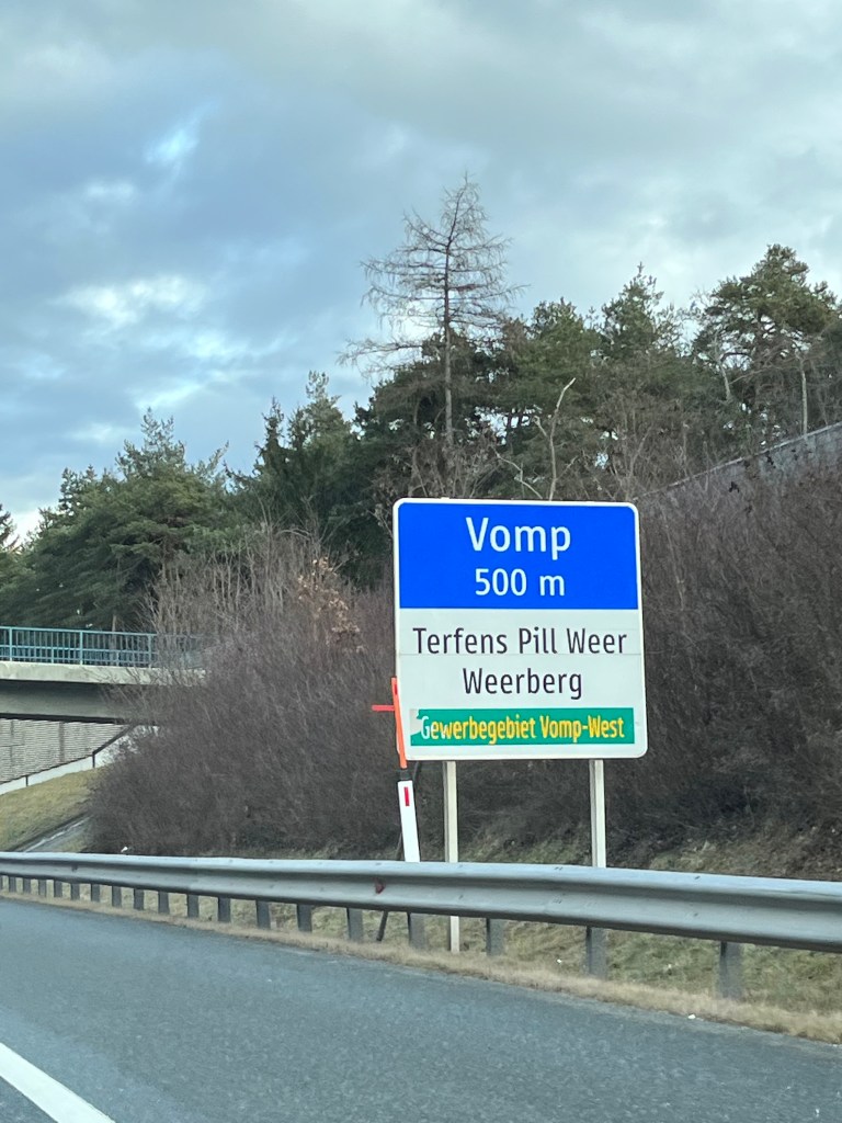 This image has an empty alt attribute; its file name is innsbruck_02.jpg